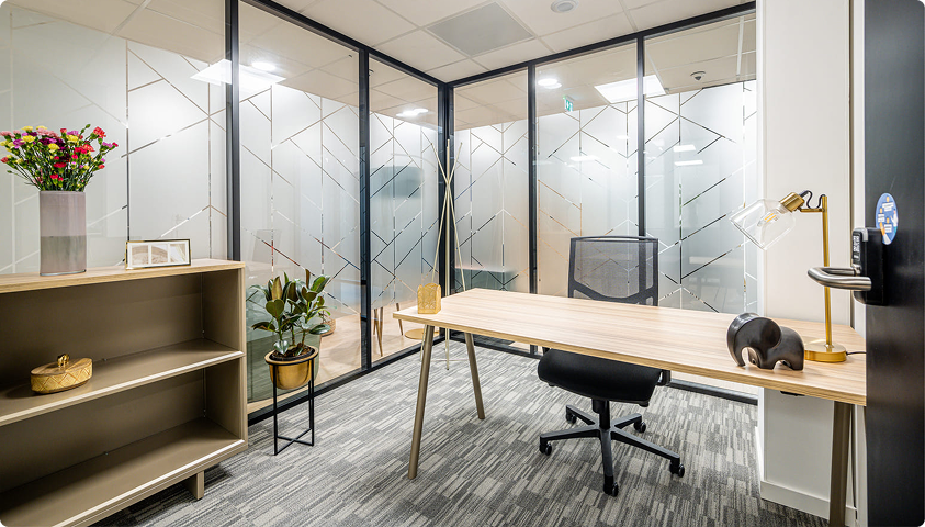 Bureau individuel B’CoWorker illustrant l’offre du troisième centre prochainement ouvert à Poitiers dans un immeuble de BMG Foncière.